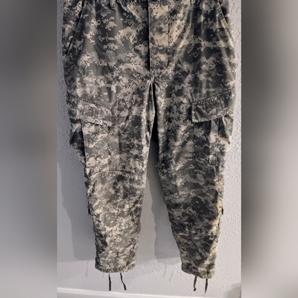 US Army ISSUED  ACU Digital Camo Pants Combat Medium Regular - Picture 10 of 12